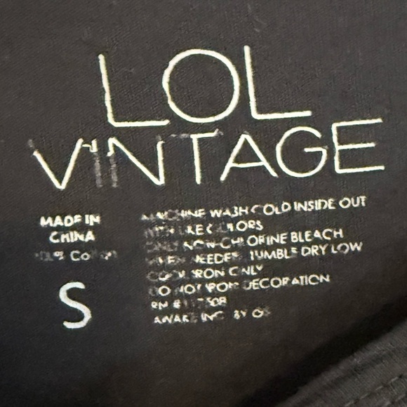 L.O.L. Vintage Yin and Yang t-shirt Small Pocket Round neck - Picture 2 of 5